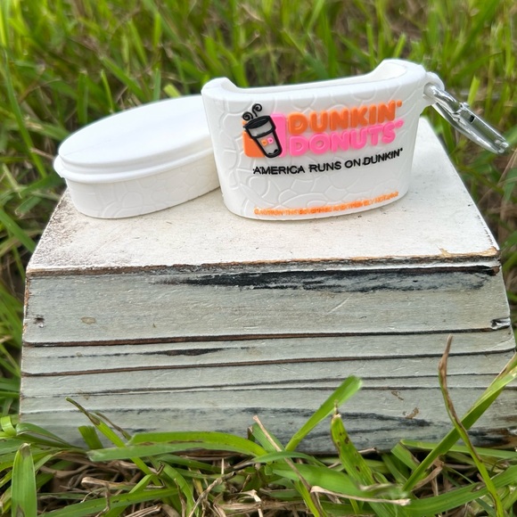 Dunkin’ Donuts Iced Coffee AirPod 1 2 Case - Picture 2 of 3